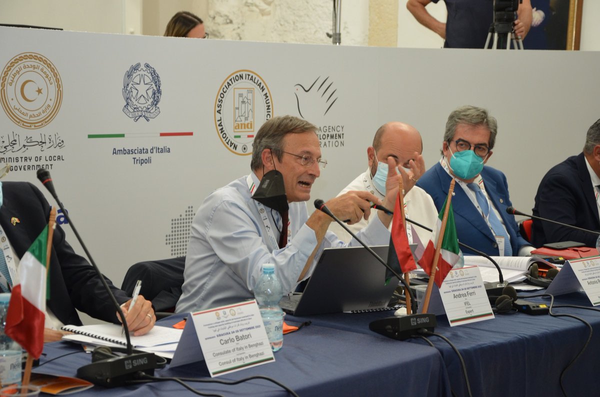 comuni_anci's tweet photo. Dal bilancio alla rigenerazione urbana. Gli amministratori locali italiani, nella terza giornata del seminario a #Siracusa per i colleghi libici, portano la propria esperienza.

@ComuneParma @comunepadova #Fano @ComunePalermo #municipisenzafrontiere

🎯 https://t.co/6wA42kI17h https://t.co/hPg8hfDULi