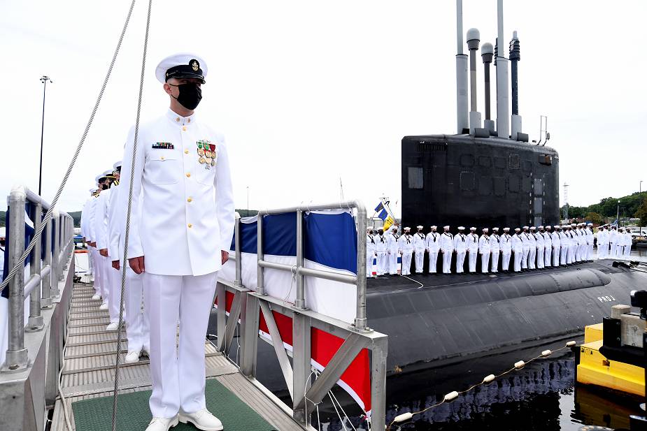 mrlynx_oficial's tweet photo. On Aug 28 the #USNavy celebrated the commissioning of USS Vermont #SSN792, the first Block IV Virginia-class submarine to enter service. Currently, the U.S. Navy has a total of 19 Block I to IV Virginia-class submarines and it is planned to acquire 9 Block IV and 10 Block V. https://t.co/gYk9zQAZpS