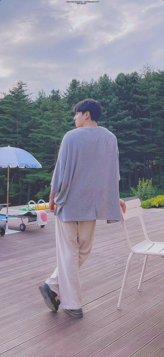 alia_arum's tweet photo. Gk sengaja ngedit ehh bagus juga ternyata..
Nih yg mau ambil aja..
#bts #army #army #bangtanboys #jimin #jungkook #rm #jhope #v #suga #jin #kpop #btsintheshoop #btsIts2 #wallpaerbts #lockscreenbts https://t.co/GEGxdjjwtZ