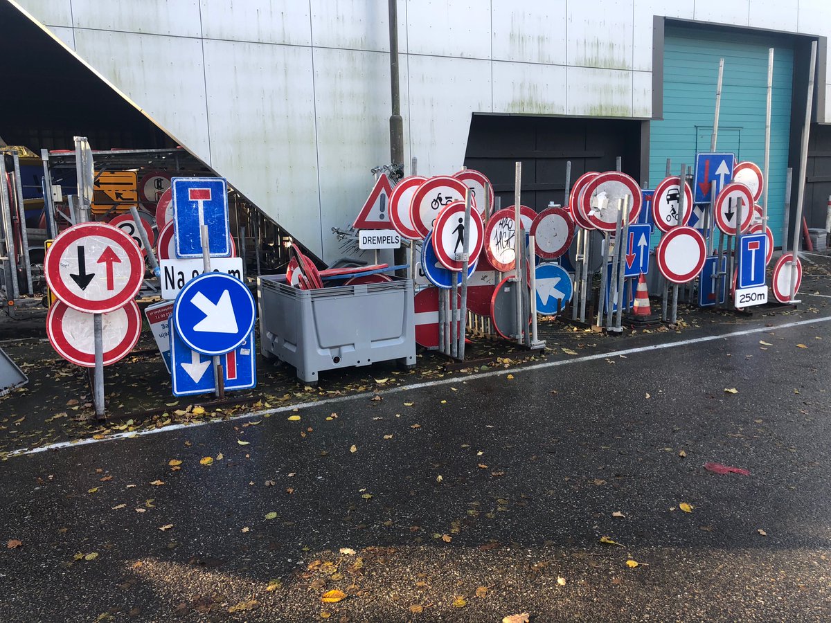 Op 19 oktober 2021 verzorgen wij in Maartensdijk een open inschrijving Cursus Veilig werken aan de weg. Zijn er binnen uw team nog medewerkers die (bij)geschoold moeten worden?

Bijkomend voordeel: kan meetellen als 7 nascholingsuren #Code95!

#cursus #veilig #werken #CROW