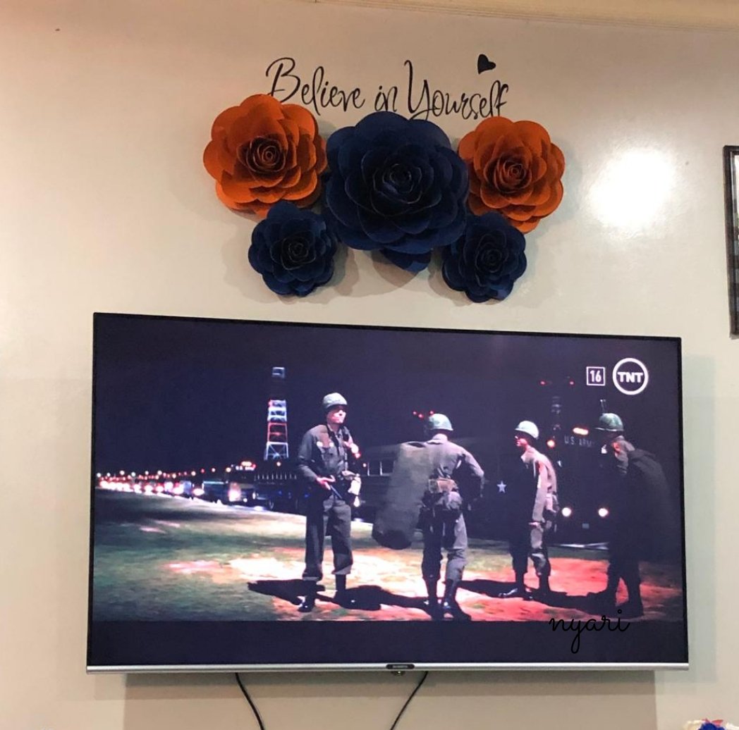 CharleneMasaga's tweet image. Blue and orange roses #madewithlove #madeforyou #funwithpaper