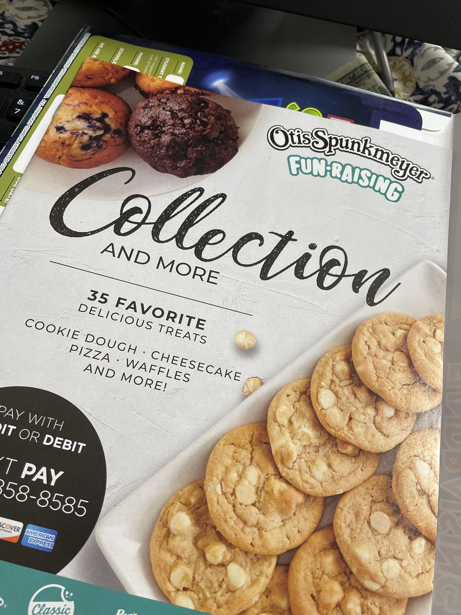 wightadreanna's tweet photo. Middle schoolers don’t forget to sell, sell, sell! Our sale runs until October 8th! See a middle schooler to place your order! #mycrcs https://t.co/55iwjNs73F