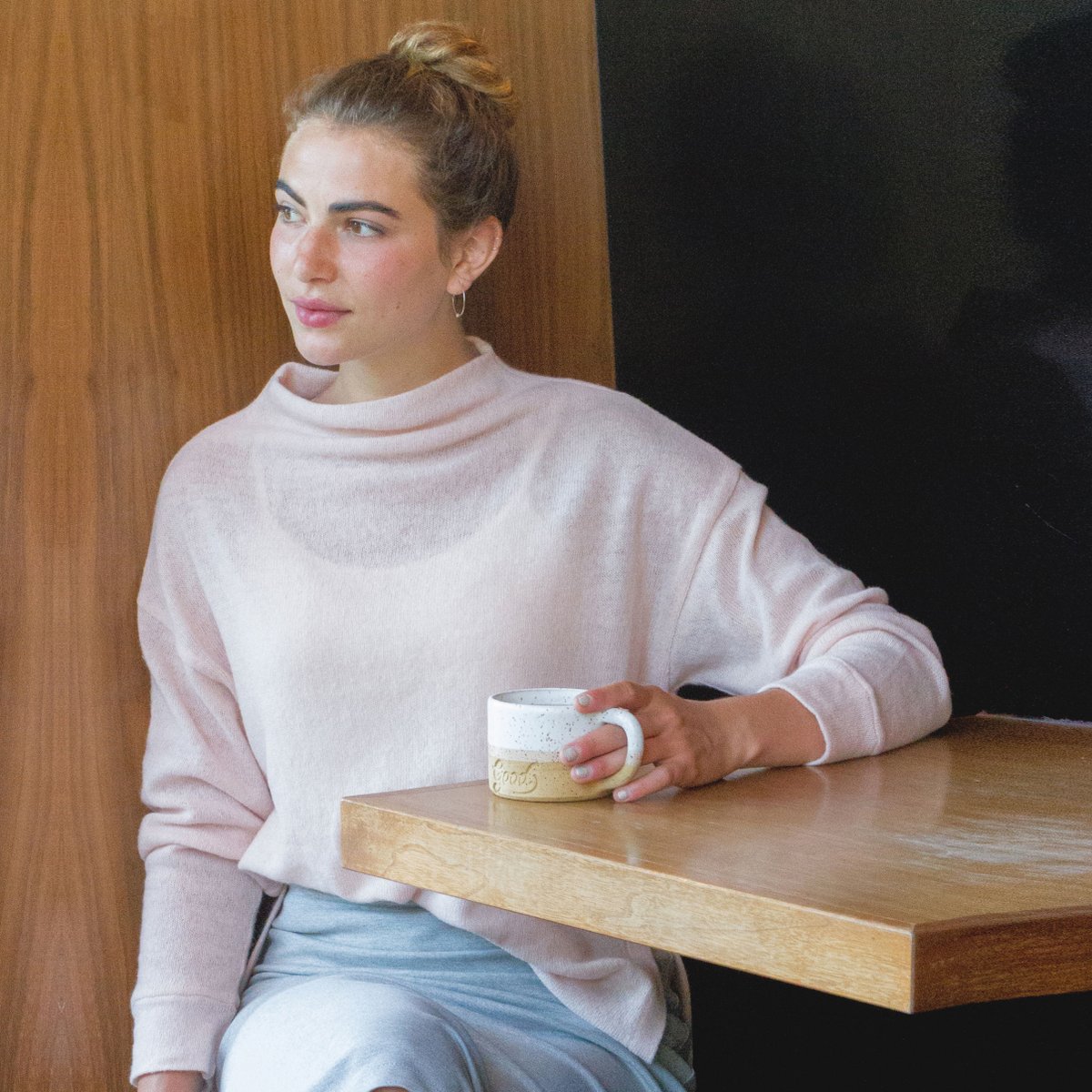 SimpMcCalls's tweet photo. Designer spotlight! Sew House Seven produce beautiful timeless designs like #S8529 aka the #toastersweater
We work with #indiepatterns to give them access to our network of shops and huge printing presses so they can reach a wider audience!
https://t.co/CjxLTwANiy https://t.co/YiEXIIGYYO