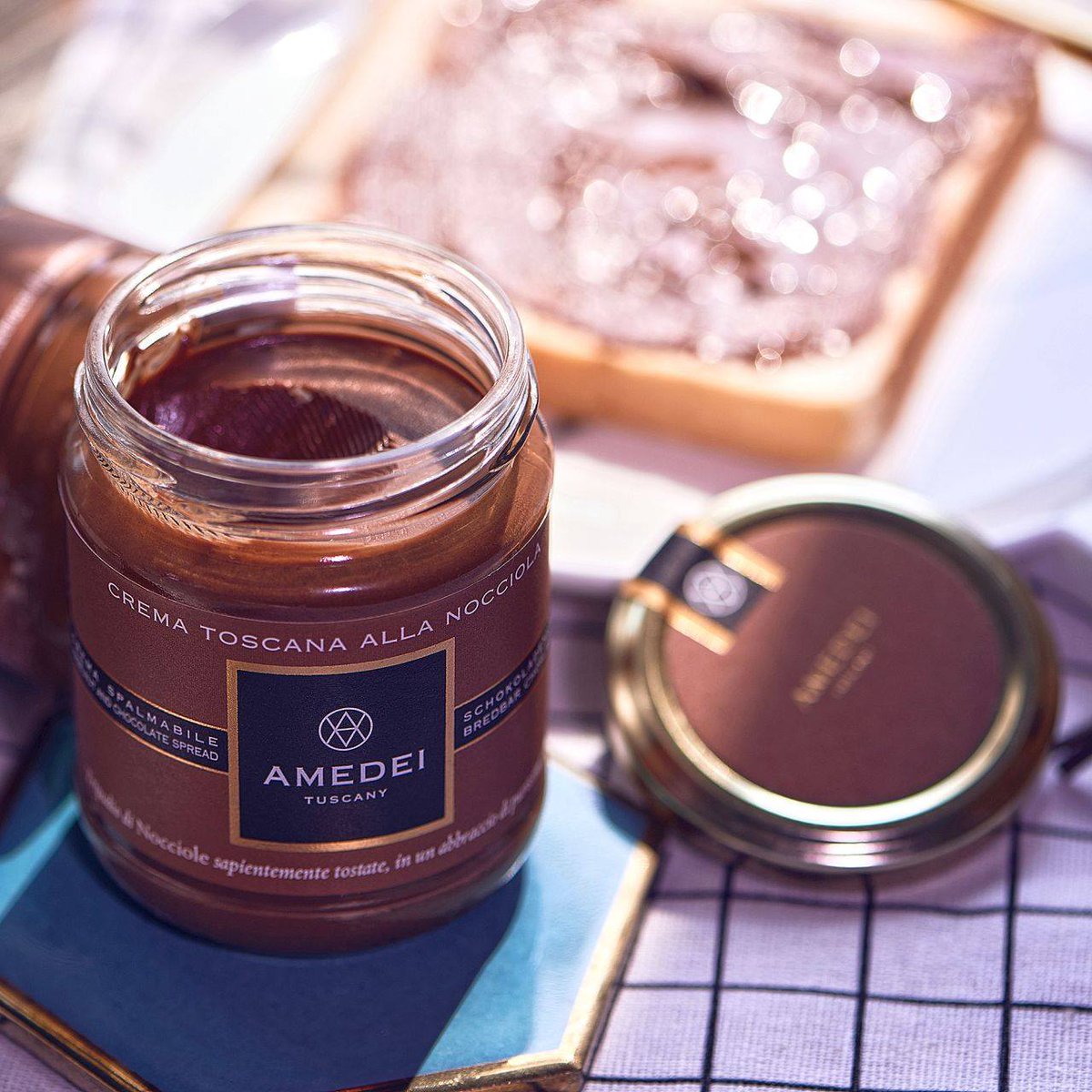 KingsFineFood's tweet photo. With chocolate in mind, who can resist our Amedei Chocolate Spread with its delicious hazelnut taste.
Try it now whist we are offering a 40% discount.
https://t.co/y3YlSN0Y1r
#chocolatespread #hazelnut #ontoast #baking #cakefilling https://t.co/HAokfRu1xz
