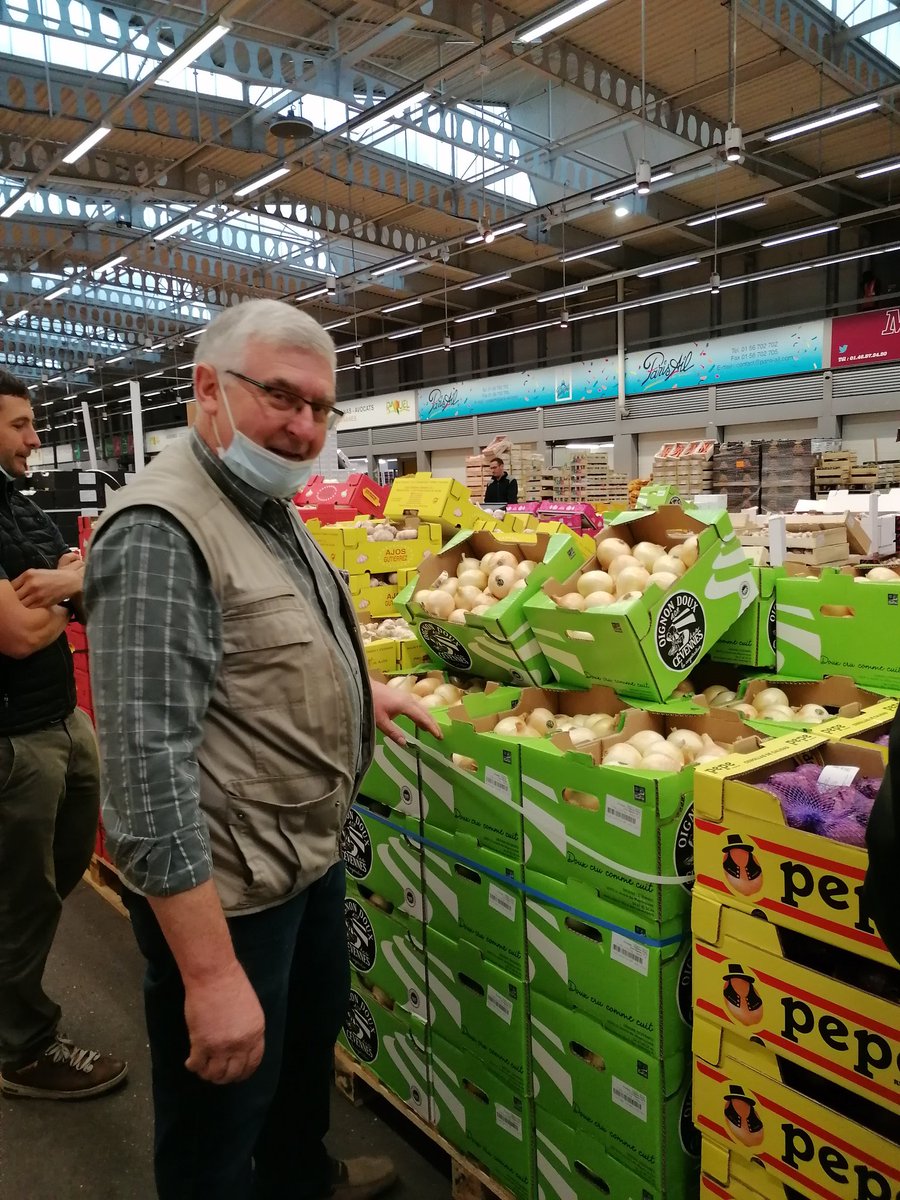 Ce matin visite de nos clients sur <a href="/marchederungis/">Marché de Rungis</a>
Une belle saison de vente qui s'annonce 👍🧅