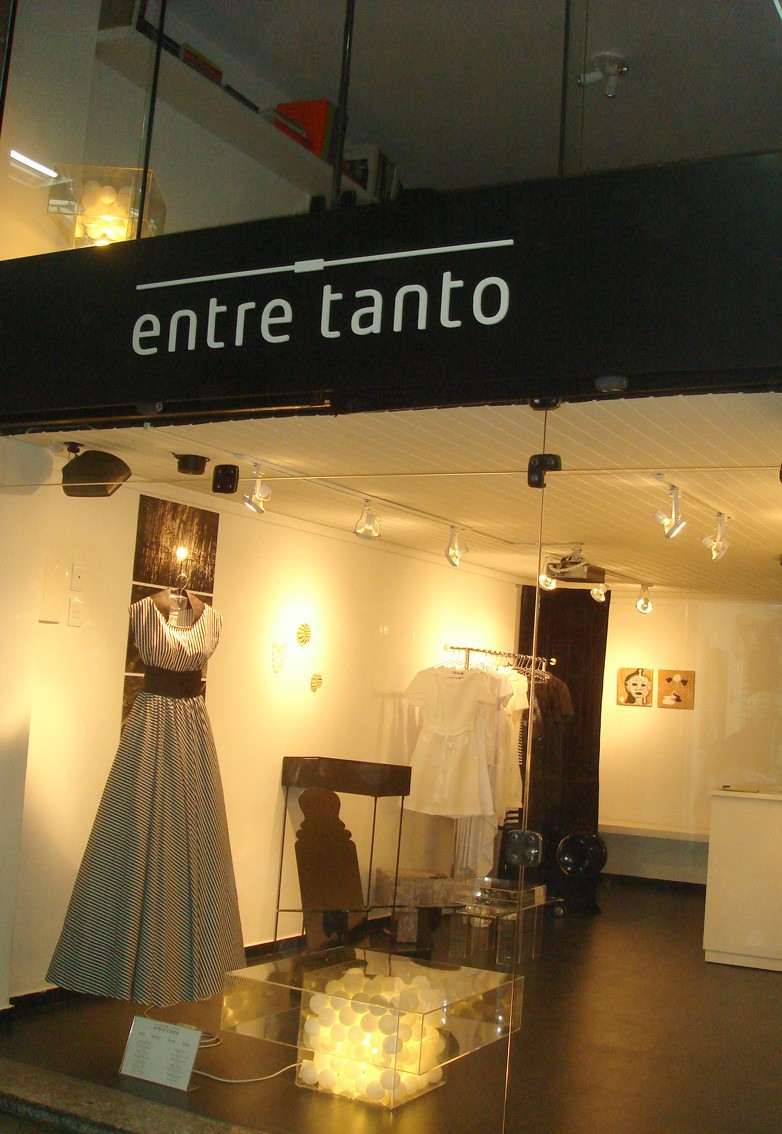 superlavis's tweet photo. Today I'm very proud to share this experience as an homage to the people who believed and enjoyed this adventure with us

Read the full article: entre-tanto: a mix of concept store, art gallery and multimedia studio in Rio
▸ https://t.co/U9xihclGVN

#ArtGallery #ConceptStore https://t.co/VE9lEX5TbM