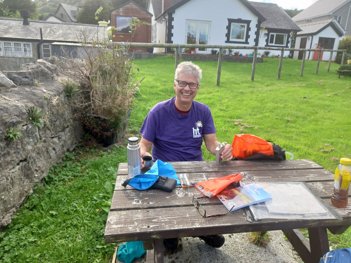 Hftonline's tweet image. Day 2 of @FlintshireCC’s Neil Ayling long trek across #PilgrimsWay 

Neil had another great day, starting from St Asaph Cathedral and finishing a long 10 and half hours and 22 miles later at Pandy Tudor.  You are smashing it Neil, keep on going! 💥💥

justgiving.com/fundraising/Ne…