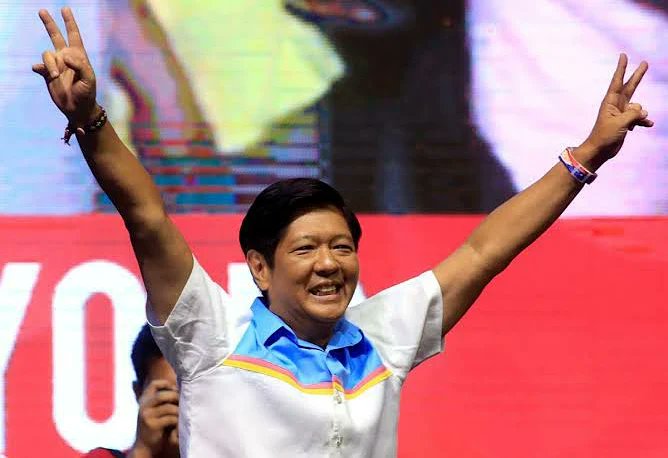 FrancoMabanta's tweet photo. .@bongbongmarcos is finally running for President and -- in my opinion -- is now the best candidate, even if Sara changes her mind and decides to jump back into the race. The man is as ready as he'll ever be. https://t.co/q4XiCiWyiD
