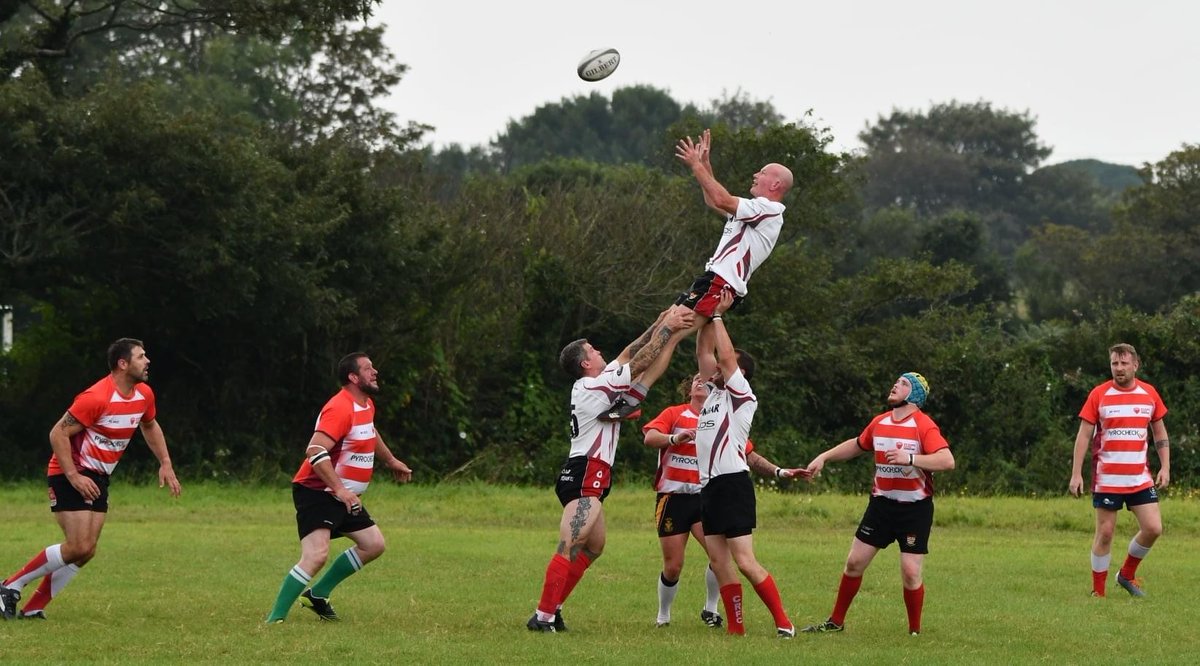 TheRugbyCharity's tweet photo. Well done and a massive thank you to IPF #RugbyRunner Kevin whoโs charity rugby match raised over ยฃ1100 for the IPF!
Kevin is running the @LondonMarathon for the IPF this weekend๐
You can support him here- https://t.co/6QPLY2bQGS
#LondonMarathon #CamborneVets #CornishLegends https://t.co/LQAdEhD5tH