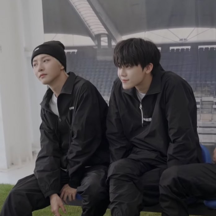jaemrenchive's tweet photo. all black couple 🖤 https://t.co/gHfA0ectzw