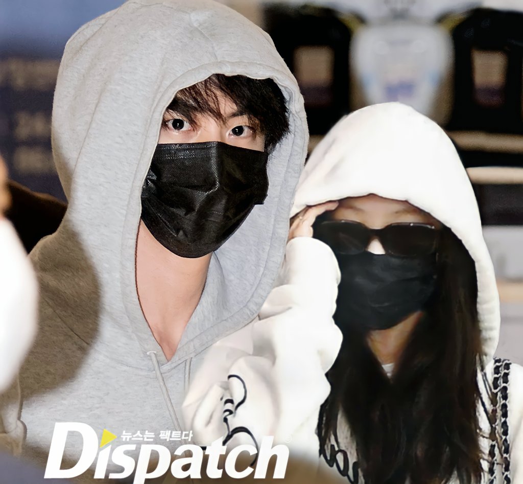 Melis82210211's tweet photo. Fashion King and Queen 💓💞 #JIN #JENNIE #visualcouple #jinjen #jinjenisreal #jinjencouple #jinjenforever #jinjenvisualcouple #kimtwins #kimvisuals #kimkimcouple #powervisuals #jinxjenniecollab #seokjinxjennie #jinlovejennie #koreandispatch #KPOP #BTS #BTSARMY #BANGPINK #TAENNIE https://t.co/ozVLMkj5Ko