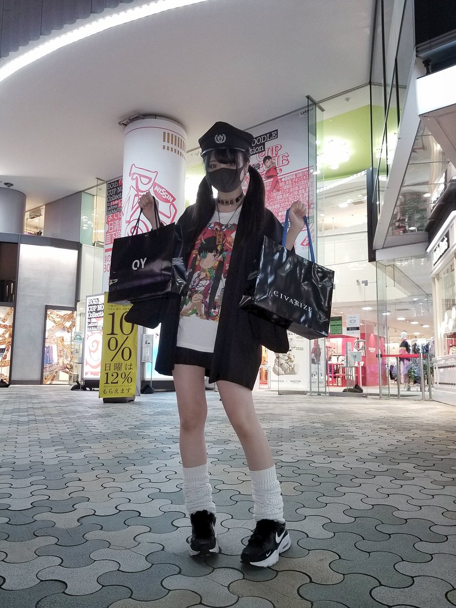 Dsuicide_417's tweet photo. 最近ほしくて迷ってたやつ両方ゲットしてしまった！！！！原宿にはほしいものが無限にある https://t.co/j3sfdRPQME