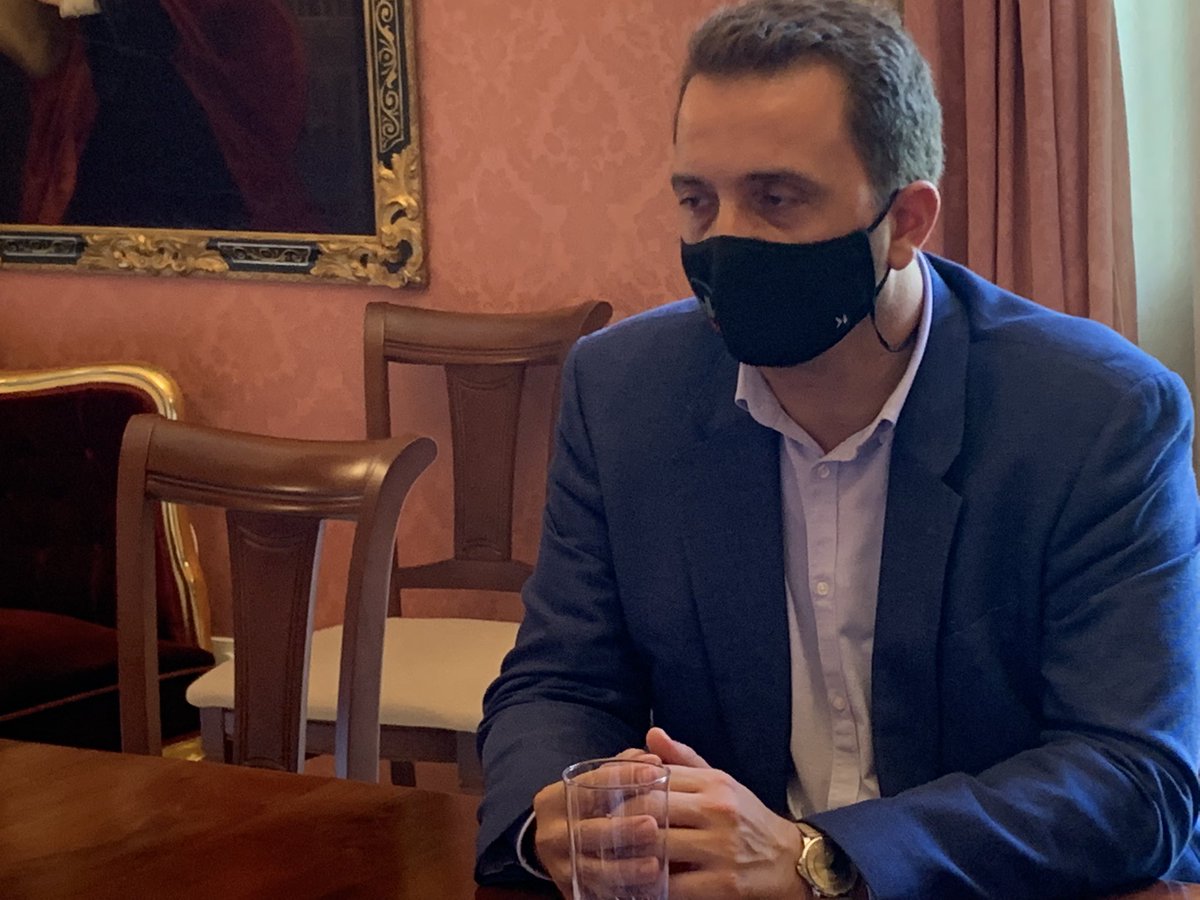 FAMSI_Solidario's tweet photo. En @Ayto_Sevilla emociones compartidas y solidaridad, en las palabras de @jabafe79: “No solo institucionalmente; Tb personalmente me siento muy vinculado al pueblo palestino”. El doctor Rashid #ASECOP subraya el enorme aprecio en Palestina de la cooperación andaluza. https://t.co/sHrm4ivpBZ