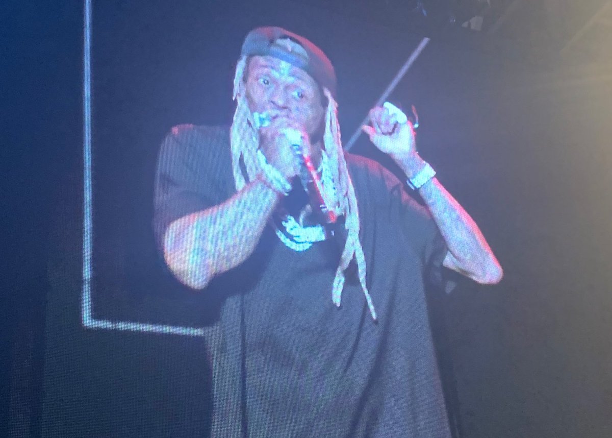 lomballa's tweet photo. Happy Birthday Wayne, love you always ❤️ @LilTunechi https://t.co/Y1DXnEYyTS