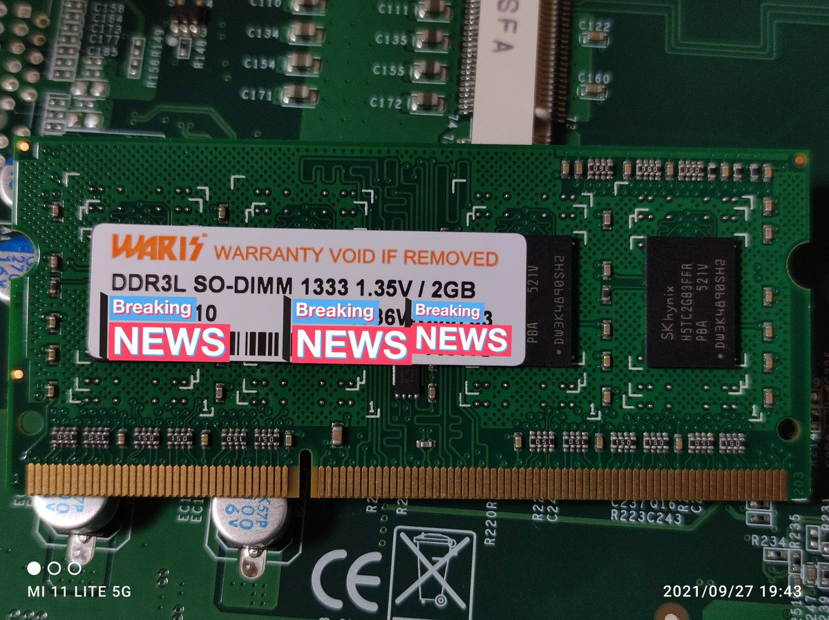kurobee_dev's tweet photo. 今更だけど #SAXA #SS3000 をバラしたのでその記録。
RAM DDR3L-1333 SO-DIMM 2GB
SSD mSATA Half Transend 16GB
WiFi SparkLAN WPEA-121NW (Atheros AR9382)単体技適付き https://t.co/nRS1F29rS8