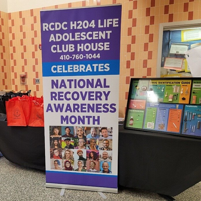 AAHealth's tweet photo. Scenes from the RCDC H2O4Life National #RecoveryAwarenessMonth display at the @BPMSbuzzAACPS #BackToSchool Night last week. Promoting Positive Adolescent Health Behaviors at @AACountySchools #AnneArundelCounty #HealthyCommunities #RecoveryMonth https://t.co/mbP9HCOE5C