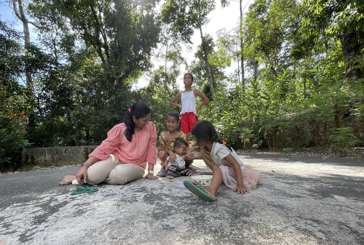 nivedita_bhasin's tweet photo. Of course I’m not going to be in the confines of my home today!🌷
It’s #WorldTourismDay
#Tamabil #BSFBoating #Dawki #RootBridge #Mawlynnong #Meghalaya #EastKhasiHills 👩✈️✈️
#ComeFlyWithMe https://t.co/LTC8Zqk3ei