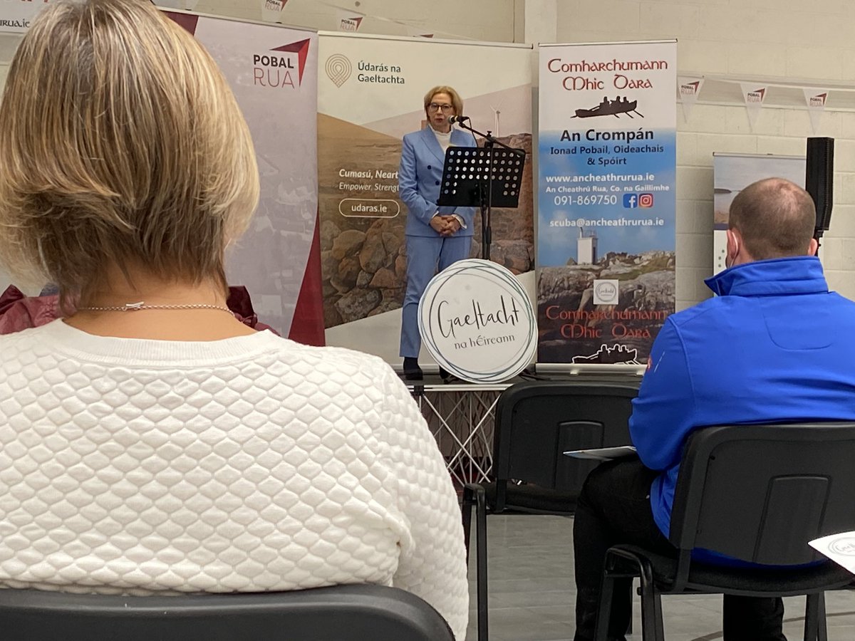 UdarasnaG's tweet photo. Mary Uí Chadhain, Comhalta Boird @UdarasnaG ag seoladh Plean Gníomhaíochta na Ceathrún Rua sa gCrompán 
#Gaeltacht #Gaeilge #Pobal https://t.co/oGfTwTItHH
