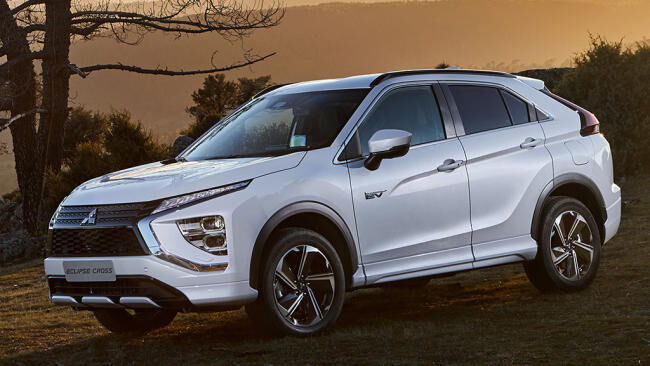autofacil's tweet photo. Mitsubishi Eclipse Cross PHEV 2021: un SUV de 188 CV, con etiqueta 0… ¡y 13.500 € de descuento! #mitsubishi #ofertas #descuento  https://t.co/Oh5bqhWBhb https://t.co/zn4Ljbrz99