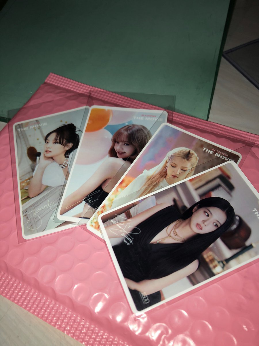 SavageBP24365's tweet photo. Yaaas dumating nadin😍💕💕
Waley yung Ot4 pero keri lang tho sana makita pa ahuehue
Sobrang ayos ng packaging cutiee and very secured. Thank’s @bichicarts 😊 #bichithanks https://t.co/0d7ykTbIzP