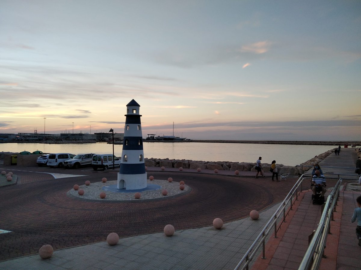 marinadenia_'s tweet photo. En el #DiaMundialDelTurismo 💙 queremos enviar un agradecimiento a todos nuestros visitantes. Seguimos apostando por un turismo concienciado y sostenible donde la prioridad es el cuidado del mar para que todos lo disfrutemos mucho tiempo. #MarinaDénia ⁣#turismonáutico https://t.co/HWTFqV1eqd