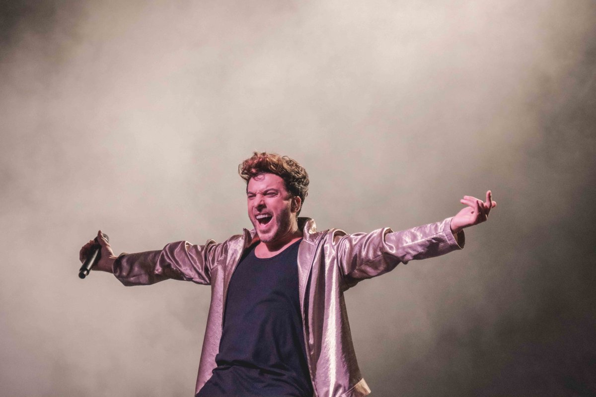 ajuntcatarroja's tweet photo. 📣 | 𝗥𝗲𝗳𝗿𝗲𝘀𝗰𝗮'𝘁 𝟮𝟬𝟮𝟭
El concert de Blas Cantó ha alçat les ovacions del públic que va disfrutar de l'espectacle seguint totes les mesures de seguretat obligatòries. El fenomen fan que arrossega l'ex component de Auryn ha sigut un dels grans atractius del programa. https://t.co/kVQcExzlD5