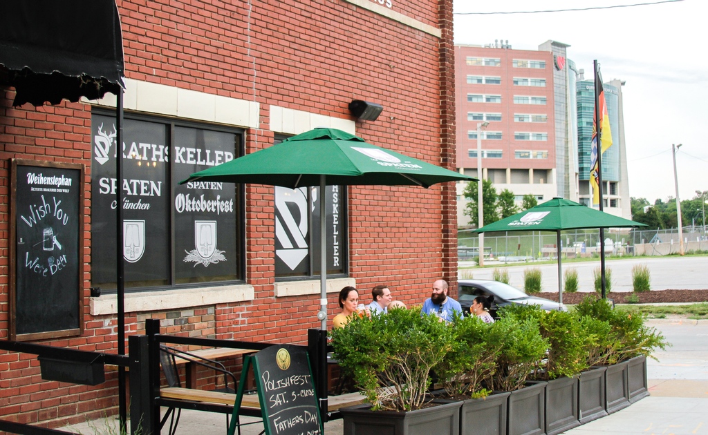 Prost on the patio! 🍻☀️🙌

Don't miss these warm sunny days at Rathskeller!

#rathskellerbierhaus #rathskelleromaha #rathskeller #rsbh #patiosofomaha #bier #prost