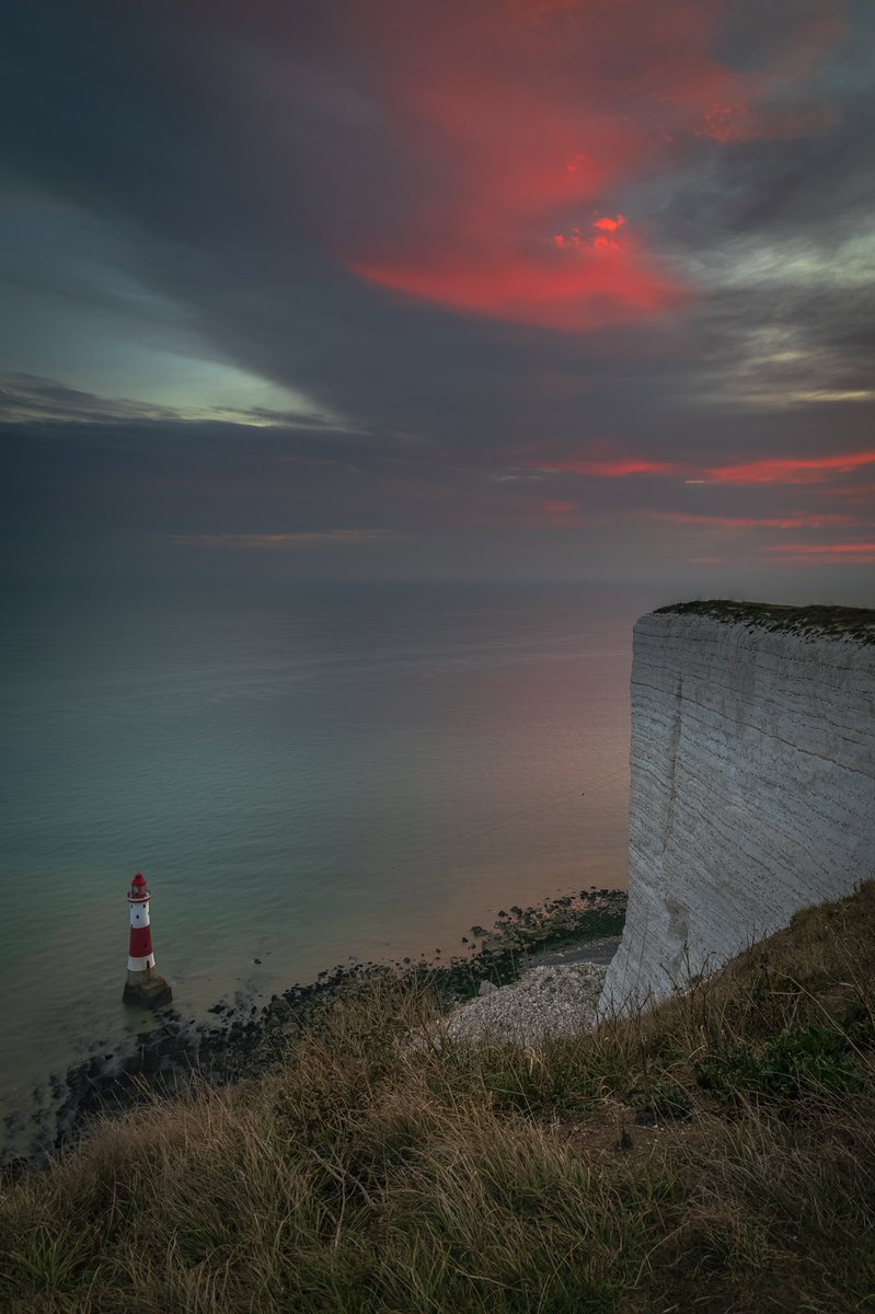 Leeprin48890181's tweet photo. Red Sky at Beachy head Lighthouse Eastbourne.

click to view portrait 
#WexMondays #fsmondays #Sharemondays2021 #Appicoftheweek #photooftheday #ThePhotoHour
#beachyheadlighthouse 
@VisitEastbourne @CanonUKandIE @kasefiltersuk @Benro_UK @CanonUKandIE https://t.co/esgPrVwYEE