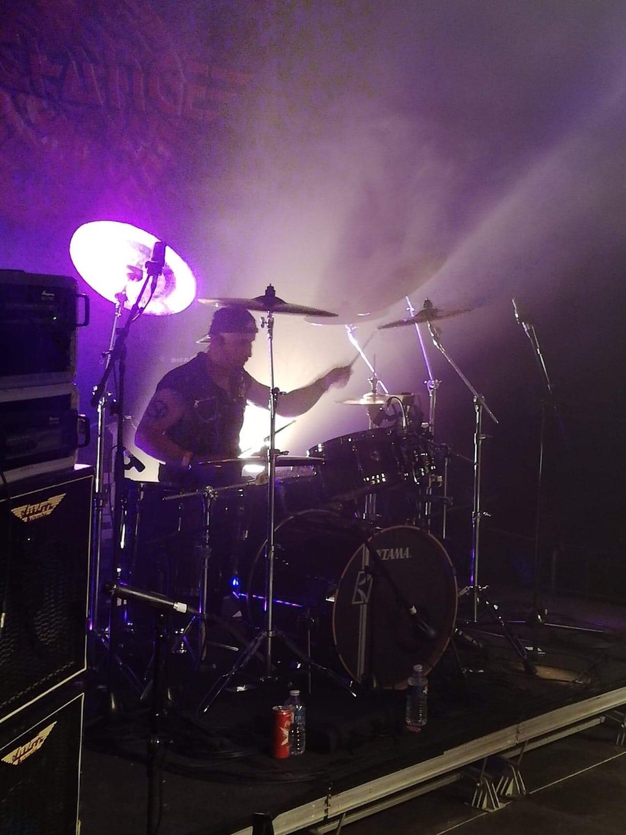 drummernohell's tweet photo. On stage with Archange https://t.co/5cdQmT6eLL