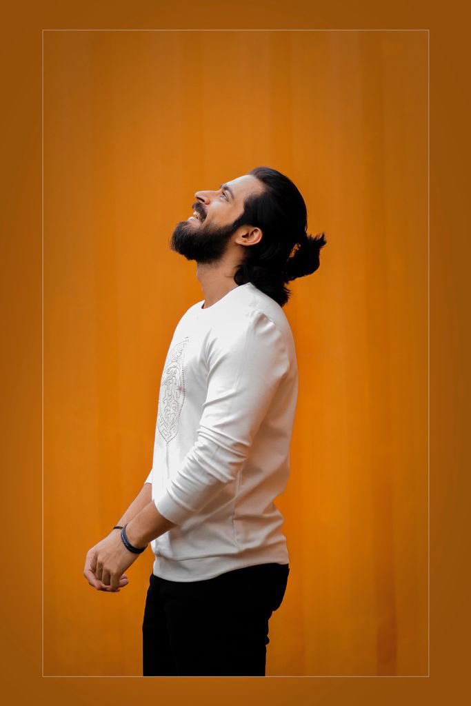 iamharishkalyan's tweet photo. Look up to god, be thankful for all your blessings. Embrace abundance. You’ve got more to come your way ❤️ https://t.co/Jxkw0hFVEU