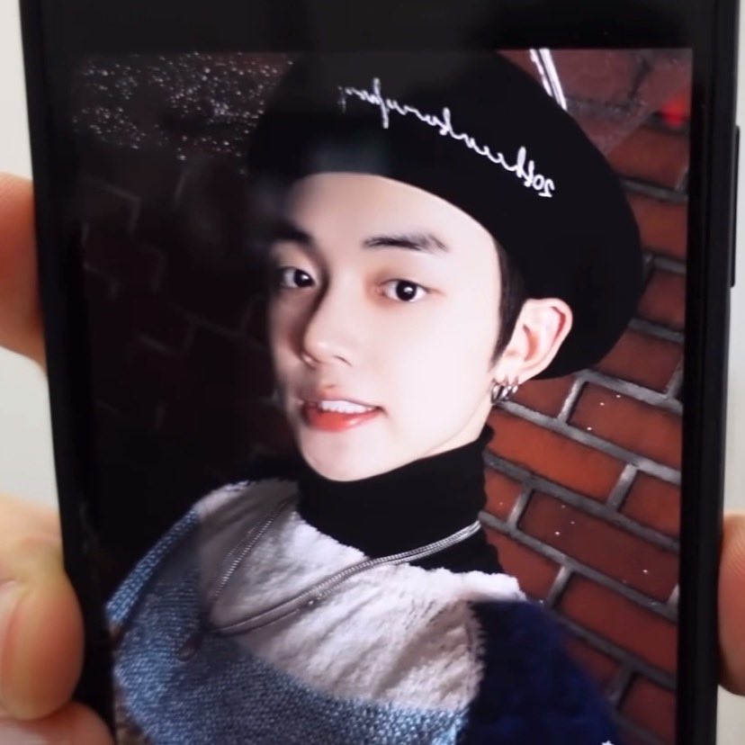 txt_sarangdan2's tweet photo. 헐ㄹ 스무살 연준이 베레모 셀카 !!!!! https://t.co/BOCMbsmhcH