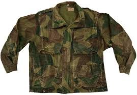 Davdberg's tweet photo. Ik heb een vraag. Misschien weet er iemand van de #miltweeps het antwoord. Wat was er mis met het Belgische camouflagepatroon tot 1958 (Denison afgeleide)? 🤔 https://t.co/CTbx1Gui9r