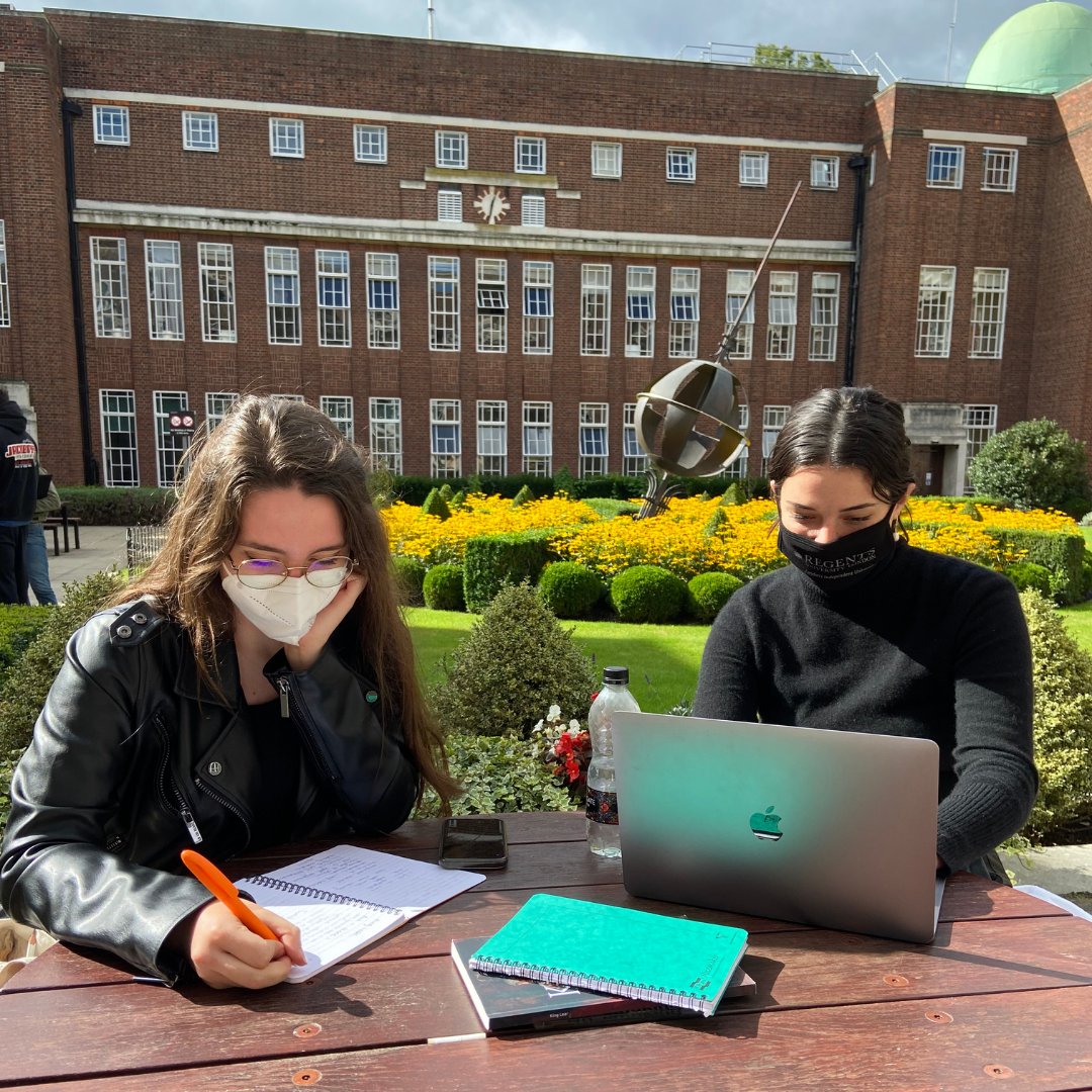 regentsuni's tweet photo. Exciting news: your timetables are now available!
And, did you know there’s still time to change Electives for Term 1?
Find out more - https://t.co/V1CRJoknOf
#MyRegents #RegentsDifference #Backtouni https://t.co/Zer4Z2ARtO