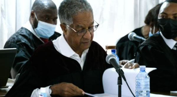 O País Online a Twitter: "Advogado Abdul Gani procede com a leitura da lei dos funcionários e colaboradores do SISE #audicao #gregorioleao #julgamento #dividasocultas #opaisonline #opais #grupoosico https://t.co/0HVBW6Vq9L https://t.co/OEPxSS9j9P ...