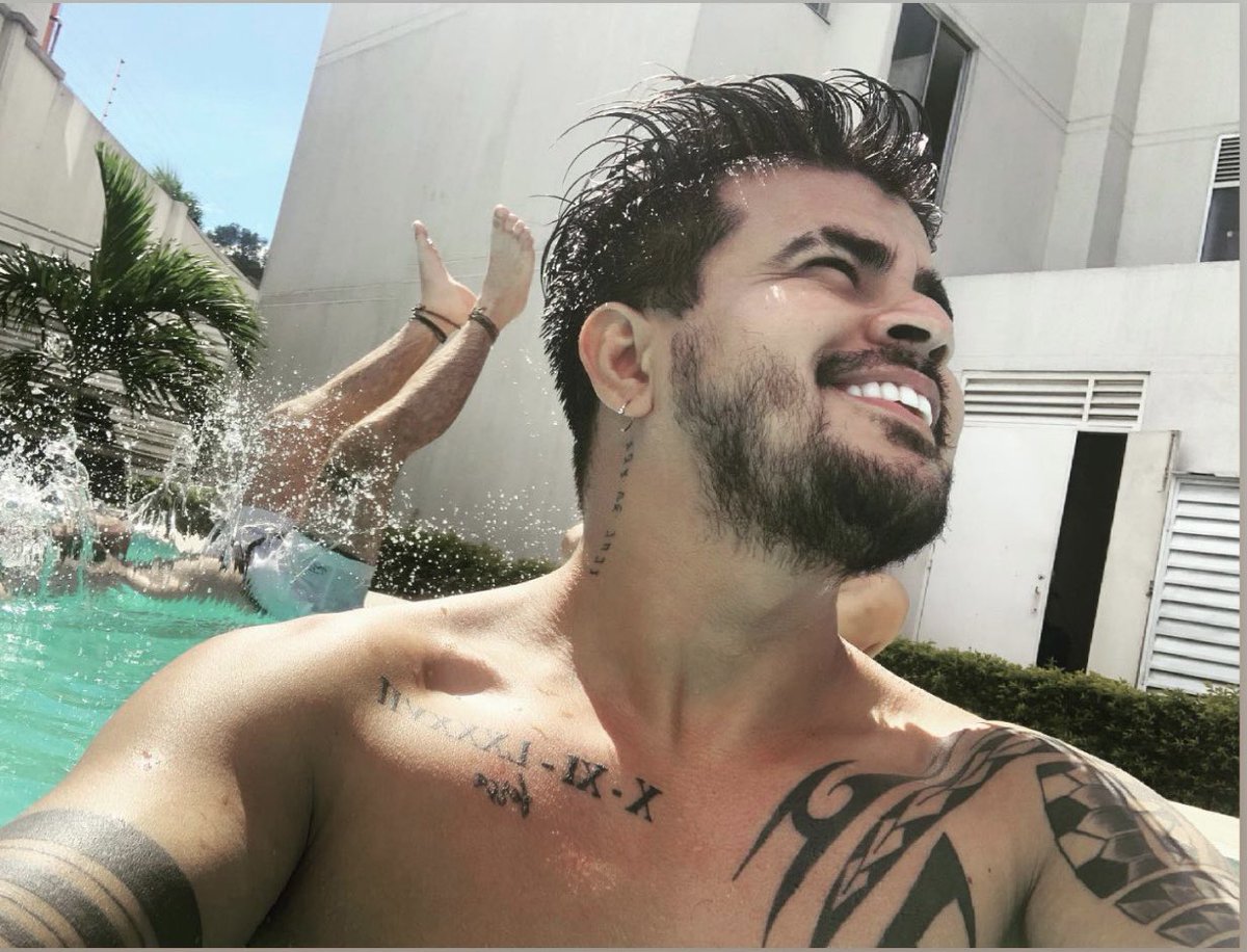 arquitectozarat's tweet photo. Piscina 🏊♂️ 😍 rico día #piscina #swinm #cucuta https://t.co/2jLgvz3obq