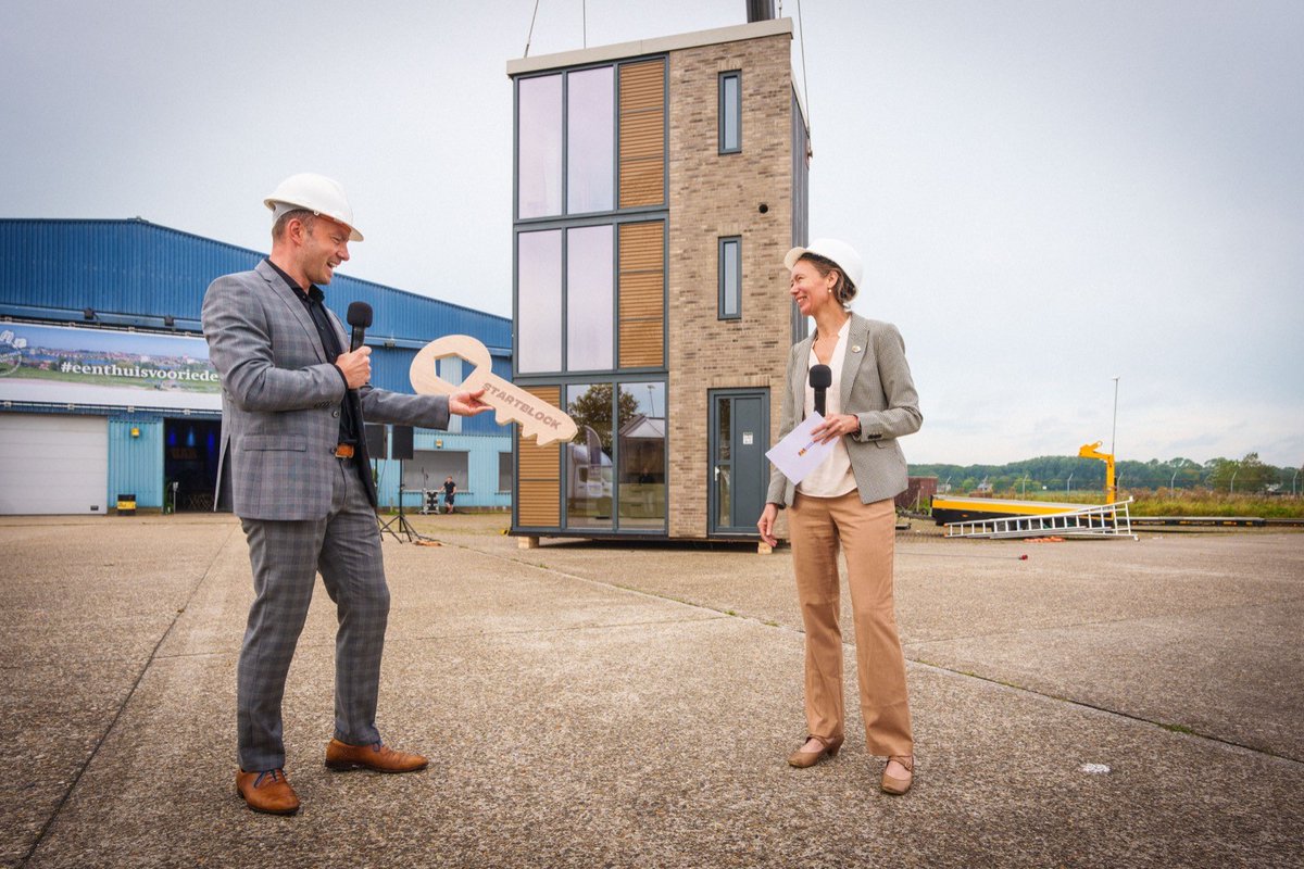 De wooncrisis snel en duurzaam te lijf: #hetkanwél. Bijvoorbeeld met deze kant en klare, houten Startblock woning. Aanstaande donderdag te zien bij onze 5e bestuurlijke Verstedelijkingsconferentie. #eenthuisvooriedereen