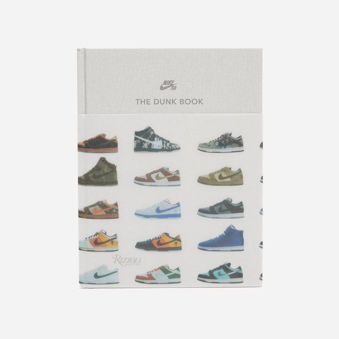 thesolestuff's tweet photo. Ad: The official Nike SB: The Dunk Book is a MUST-HAVE for every Dunk lover 🛹

Link > https://t.co/ZgI7VICMui https://t.co/2Qnr7JkY4p