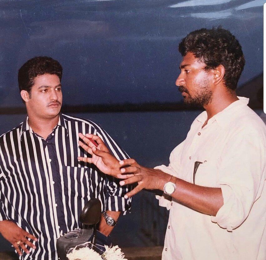FilmCelebrityU's tweet photo. #20YearsForStudentNO1 😊
#jrNtr #Gajala #SSRajamouli
#brahmanandam #RajeevKanakala
Follow us @FilmCelebrityU
#RRRMovie #RRRUpdate #RRRTeaser #RRRTrailer #Ramcharan #NandamuriTarakaRamaRao
#Hyderabad #RamojiFilmCity #Telugu #FCU https://t.co/5zUgMKpa9n