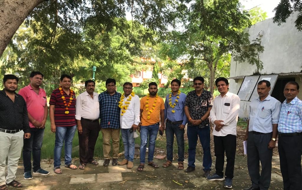 बारां जिले के किशनगंज ब्लॉक के रेसला कार्यकारिणी के चुनाव निर्विरोध सम्पन्न, ब्लॉक अध्यक्ष हरिश्चंद्र मीणा व मंत्री चंद्रशेखर कश्यप बने, समस्त ब्लॉक कार्यकारिणी को बहुत बहुत बधाइयाँ और शुभकामनाएं @Reslarajasthan <a href="/MohanSihag24/">Mohan sihag</a> <a href="/reslabaran/">रेसला बारां</a> <a href="/NerandraRathore/">NERANDRA KUMAR RATHOR</a>