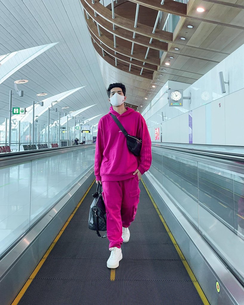 ArmaanMalik22's tweet photo. always flyyyyy 😷💼✈️ https://t.co/H7emSljj8f