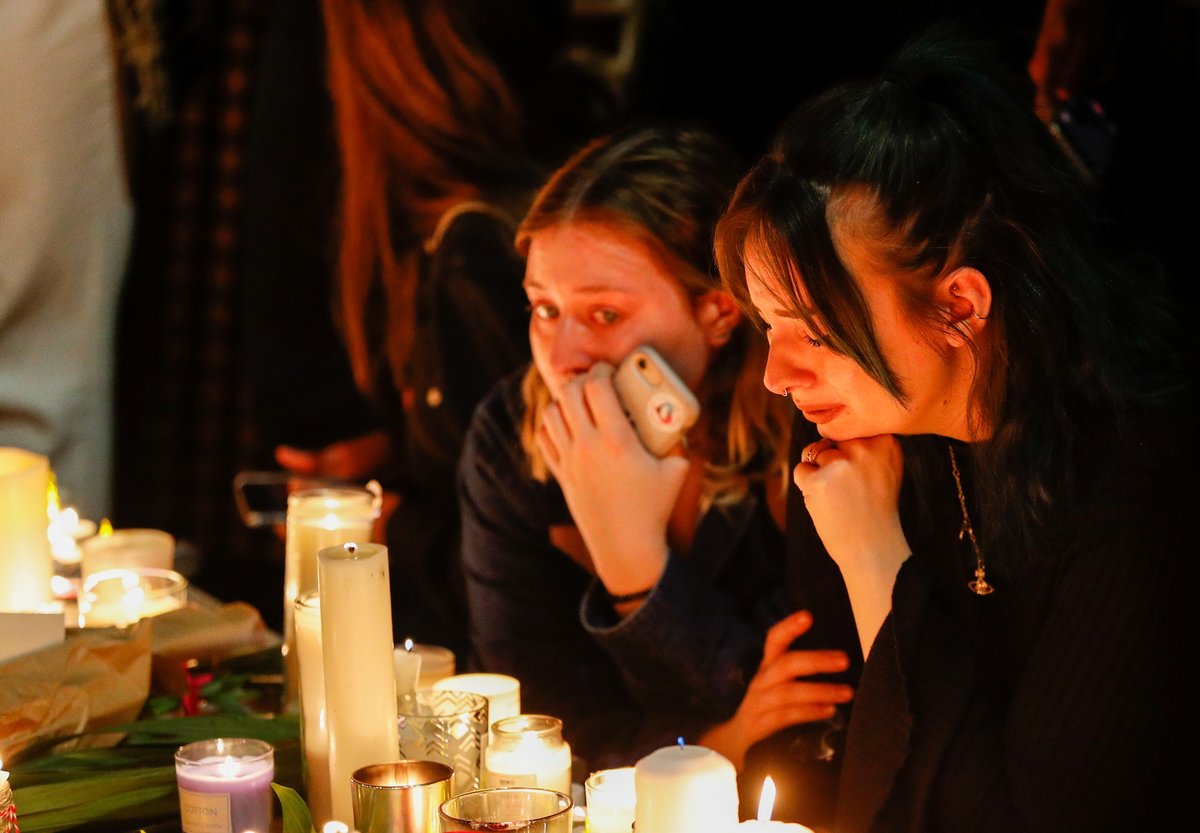 ajplus's tweet photo. UK police arrested a 3rd suspect in the murder of London teacher #SabinaNessa, who was killed after disappearing on a 5-min walk to meet a friend.

2 other suspects have been released. At a vigil, family said: "Our world is shattered."

There is 1 femicide in the UK every 3 days. https://t.co/nD1tc2kYi6