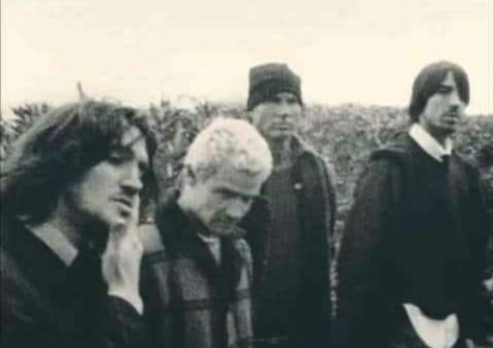 rhcparchives's tweet photo. red hot chili peppers; april, 2002. https://t.co/q0deinUI0l