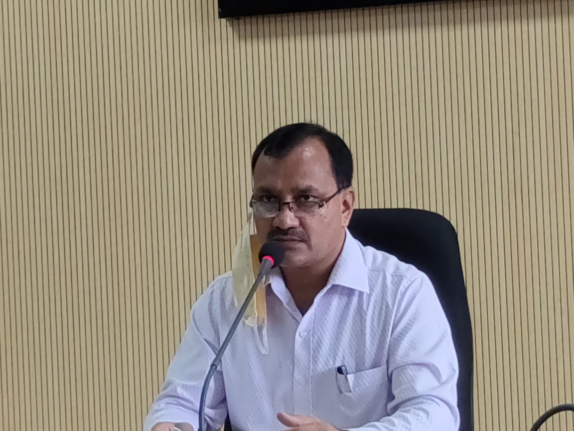 कलेक्टर श्री उमाशंकर भार्गव ने  लंबित आवेदनों की समीक्षा बैठक में वनाधिकार अधिनियम के तहत प्रदाय किए जाने वाले वनाधिकार एवं कम्यूनिटी अधिकार के लंबित प्रकरणो का निराकरण सात दिवस में करने के निर्देश दिए है।
<a href="/JansamparkMP/">Jansampark MP</a> 
<a href="/vidishadm/">Collector Vidisha</a>