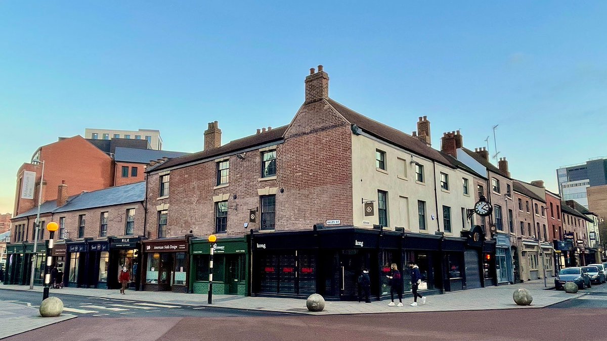 HTF_'s tweet photo. This week! Changing Visions for #HighStreets webinar 30 Sept 12-2pm. Looking at #retail and new #useclasses; role of #communityled #culture and #heritageassets in #towncentre #regeneration; and learn from #Coventry + #Altrincham's success. Tickets: https://t.co/FIU4lg03i5 https://t.co/I6GgjdaEi9