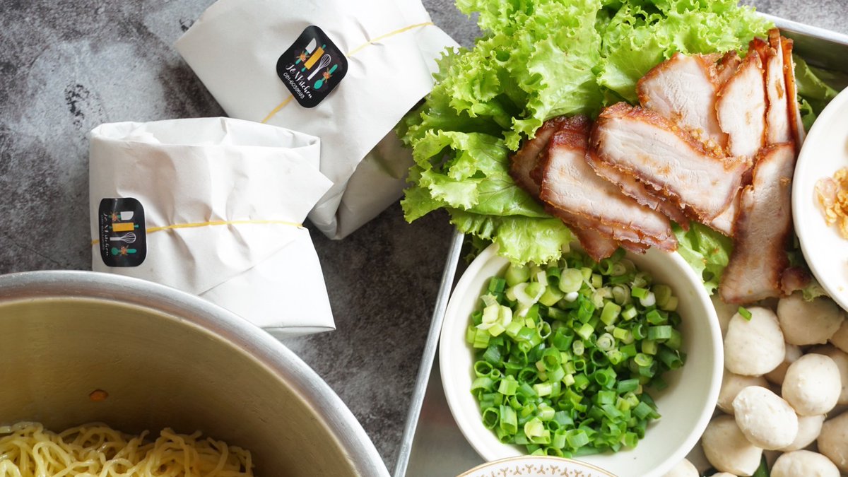 JNKitchen1's tweet photo. New Product☆
บะหมี่แห้งหมูแดง
25บาท

チャーシュー麺（ドライタイプ）

#เชียงใหม่ #บะหมี่แห้งหมูแดง #チェンマイ https://t.co/y6SNg2XDwO