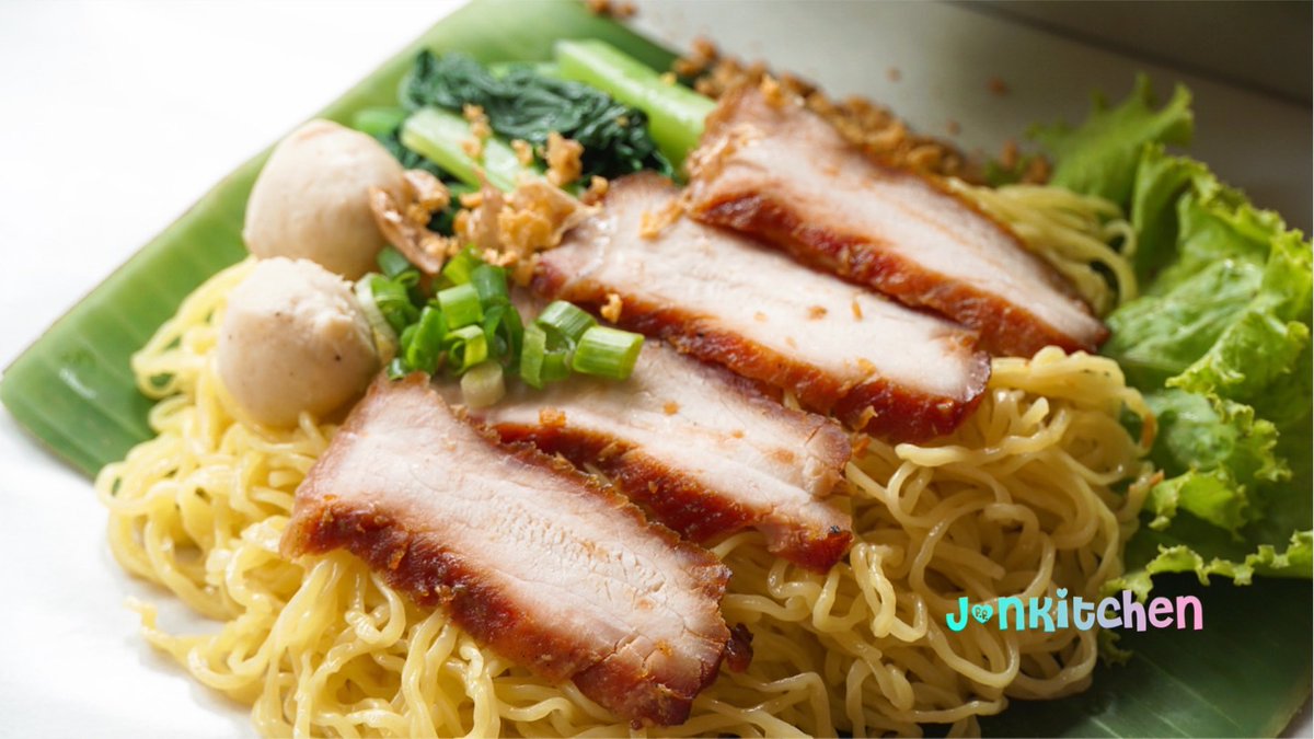 JNKitchen1's tweet photo. New Product☆
บะหมี่แห้งหมูแดง
25บาท

チャーシュー麺（ドライタイプ）

#เชียงใหม่ #บะหมี่แห้งหมูแดง #チェンマイ https://t.co/y6SNg2XDwO