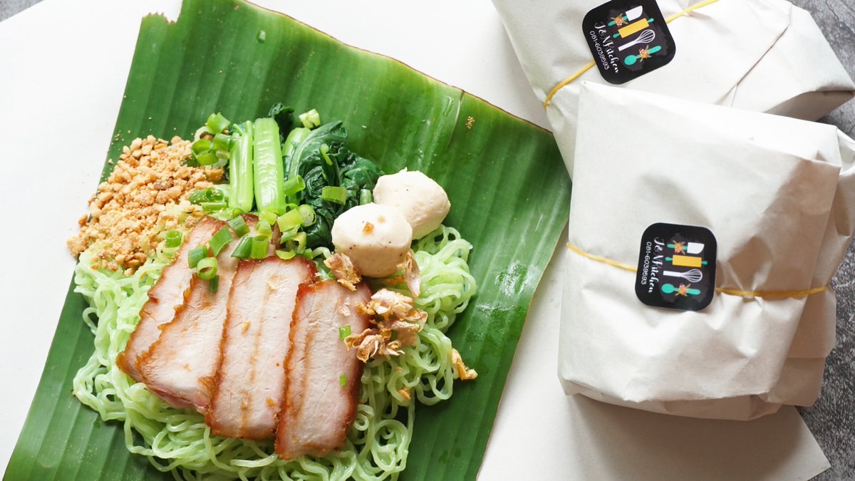JNKitchen1's tweet photo. New Product☆
บะหมี่แห้งหมูแดง
25บาท

チャーシュー麺（ドライタイプ）

#เชียงใหม่ #บะหมี่แห้งหมูแดง #チェンマイ https://t.co/y6SNg2XDwO