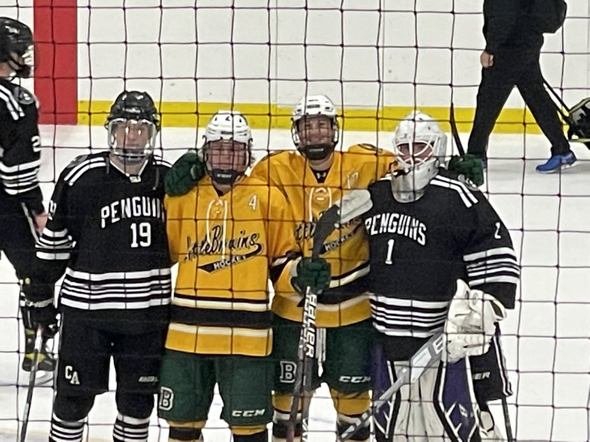 PHLerz Billy Norcross, Jackson Irving, Liam Bard &amp; Ben Boren seem to be getting along much better now that they aren’t beating the 💩 out of each other in Wellesley <a href="/_Neutral_Zone/">Neutral Zone</a> <a href="/NZPrepHockey/">NZPrepHockey</a> <a href="/HockeyIQProgram/">Hockey IQ Program</a> <a href="/TeamSullyMac/">Team SullyMac</a> <a href="/CCMHockey/">CCM Hockey</a>