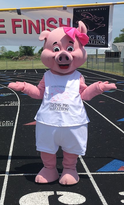 BarrowDoreen's tweet photo. Hamilton City School Students, 7th-12th grades interested in Winter Running and a FREE Flying Pig 5k Entry?! Contact Me for more info, barrowdoreen@aol.com! https://t.co/fEEyTxZDFK