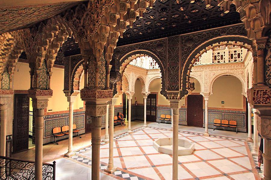 baetis77's tweet photo. A finales del siglo XIX y principios del XX Al Ándalus revive, al menos su arquitectura, al calor del orientalismo y el romanticismo. Ese interés por el pasado islámico permite el resurgimiento en forma de estilos como el neomudejar o el regionalismo andaluz https://t.co/Y6XBeCzw5h